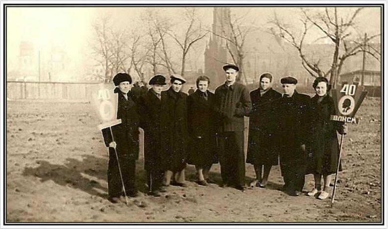 На стройке
