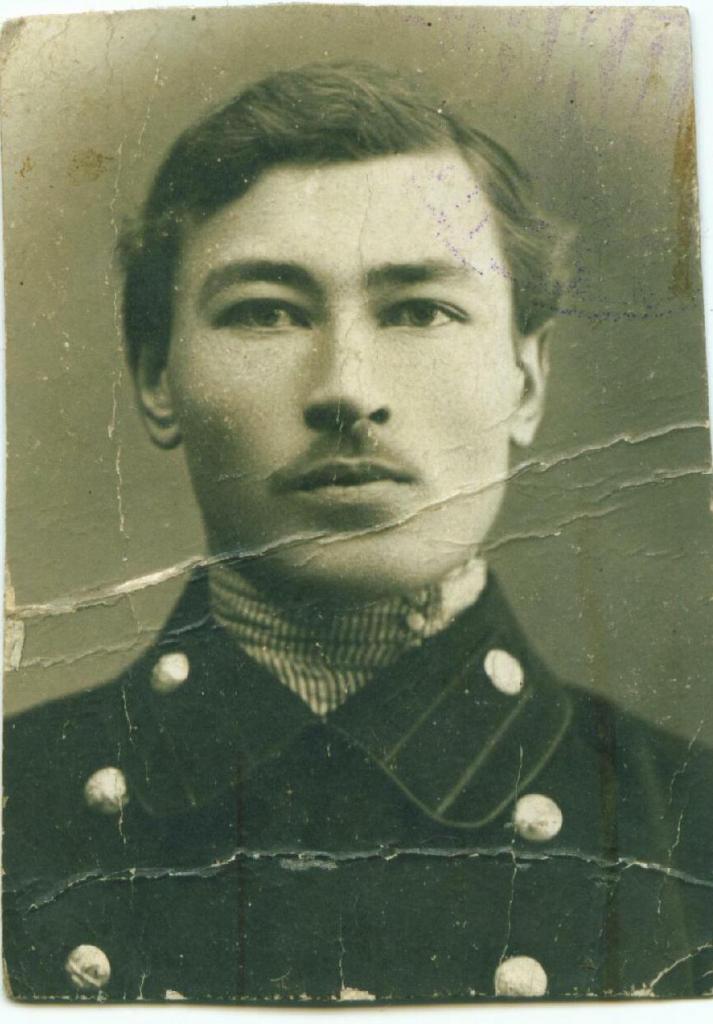 Александр Колобов