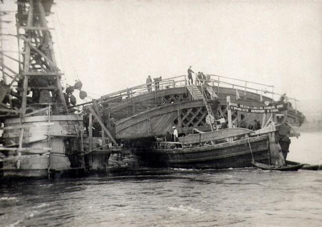 Подготовка к монтажу дощатых кружал в пролете. Июль 1935г.