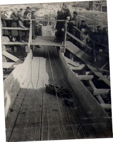 Подача арматуры к месту укладки механизированным способом. Апрель 1936г.