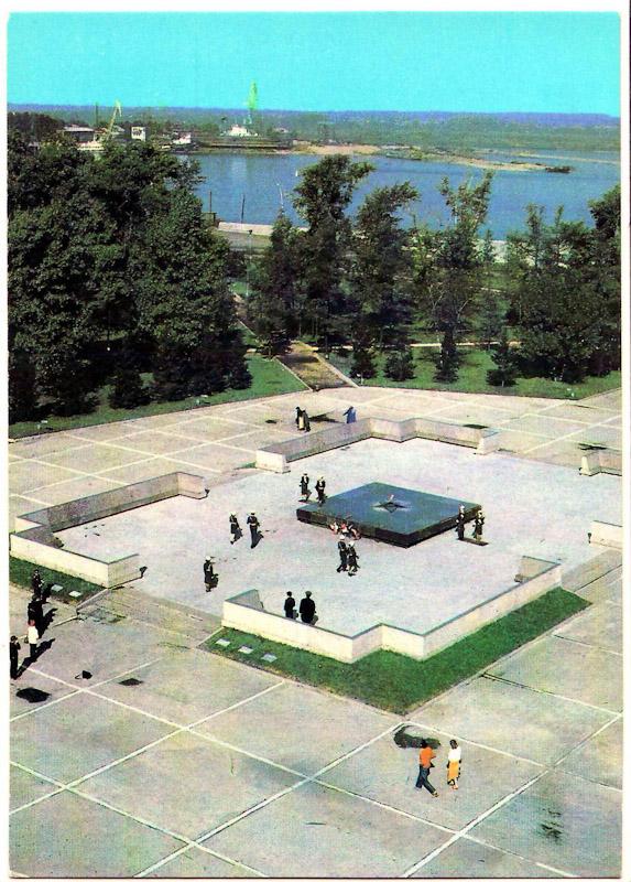 Иркутск. Мемориальный комплекс в честь боевых и трудовых заслуг трудящихся иркутской области в годы Великой Отечественной войны. 1982 год