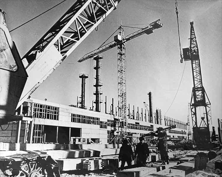 Строительство химического комбината, начало 70-х г.г.