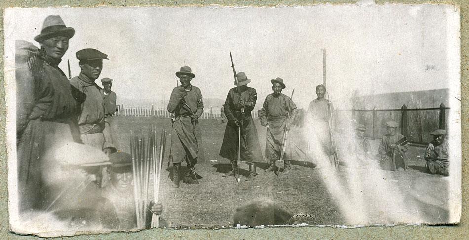 Монголия, конец 1930-х годов. Соревнования по стрельбе из лука