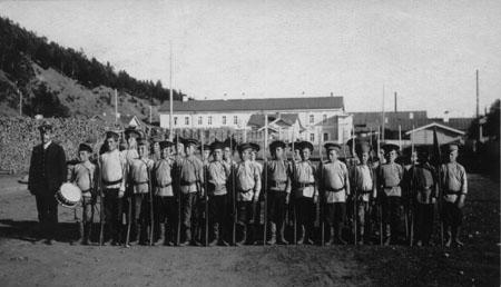 Кадеты Иркутского кадетского корпуса в летних лагерях. 1914 г. Из коллекции БАБР.RU