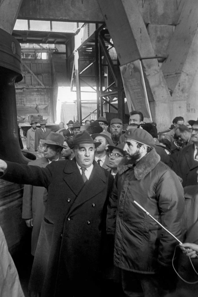 На строительстве Братской ГЭС. Фото Владимира Савостьянова. Фотохроника ТАСС