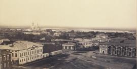 Гостинодворская площадь, XIX в. В правой части снимка - западное крыло гостиного двора