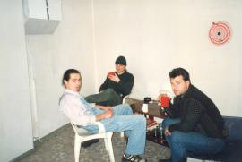 Из «удобств» тогда было лишь два пластиковых стула, стол, старый телефон и... радио. Иркутск, декабрь, 1997.