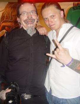 Рольф Буххольц (Rolf Buchholz) и Валерий Лобанов - мастер салона «Tattoo-Перец». 9-й фестиваль татуировки в С.-Петербурге. 18 июня 2011 г.