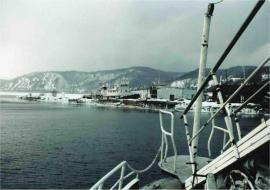 Жизнь в порту Байкал не замирает