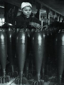 На заводе боеприпасов