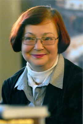 Пишет критические статьи, рецензии о театре, творческие портреты актеров, режиссеров