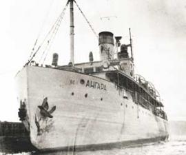 1949 год, лето. «Ангара» в Порту Байкал