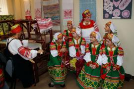 Филиал МУК “Музея истории города Иркутска” — “Дома ремёсел” открыт в рамках муниципальной целевой программы “Сохранение, возрождение и развитие традиционной народной культуры в г. Иркутске. 2008-2011 гг.”