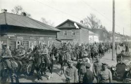 Чехословацкие легионеры на марше. Фото 1918 года
