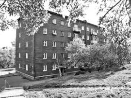 Дом 57а по Дальневосточной. Этому дому Вампилов посвятил лучшие строки из "Утиной охоты"