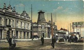 Иркутск, магазины А.Ф. Второва. Ул. Ивановская (ныне Пролетарская), вид со стороны ул. Большой (ныне К. Маркса). 1913-1914. Из коллекции С. Медведева