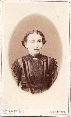 Домбровская Фейга Леонтьевна. 1890.  Иркутск. Ф-я П. Милевского. Из семейного архива Домбровских