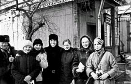Максим Галкин, как всегда, в центре внимания. Эта фотография осталась в семье Лохэ на память от звезды.