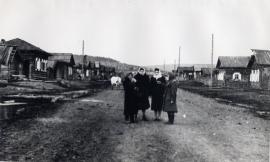Старая Усть-Уда, улица Поеловская. Сейчас на этом месте толща воды глубиной 43 метра